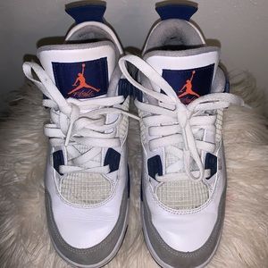 Jordan 4’s - Size 5Y or 7 Women